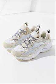 Fila Ray Tracer Sneaker - Only Worn Once For Sale In Jersey City Nj - Offerup Trendy Sneakers Chunky Shoes Hype Shoes