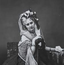 Italian aristocrat who achieved notoriety as a mistress of ► comtesse virginia de castiglione in médiathèque de l'architecture et du patrimoine‎ (2 f). Me Myself And I The Self Portraits Of The Countess Of Castiglione The Eye Of Photography Magazine