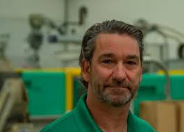 David Yeaman's Instagram, Twitter & Facebook