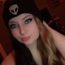 Autumn Marion's Instagram, Twitter & Facebook