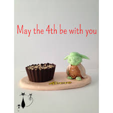 I was looking through some old pictures, and in honor of star wars day (may the 4th be with you!) i decided to share the fun themed food we had at a work potluck when star wars: May The Fourth Be With You Perayaan Star Wars Steemit