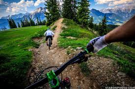 O stabilnych wynikach iii kwartału 2017, kolejnych projektach oraz realizacji strategii piotr staroń, członek zarządu ds. Historie Zza Obiektywu Piotr Staron Czesc 1