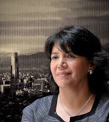 2 3 se desempeñó como gobernadora de la provincia de huasco entre 1997 y 2001, intendenta de la región de atacama entre 2001 y 2004 y, por último ministra de planificación durante el gobierno de ricardo lagos entre 2004 y 2006. The Provoste Style Azerta