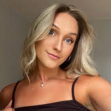 Lori Brunelle's Instagram, Twitter & Facebook