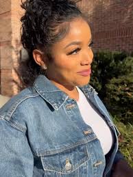 Erica runs into Lawrence again