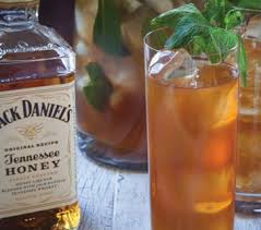 Plan Your Party With This Drink Calculator From Bevmo Bevmo Drink Calculator Wedding Alcohol Calculator