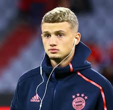 Es ist ein sehnenabriß am schambeinknochen. Fc Bayern Salihamidzic Rechtfertigt Umstrittenen Cuisance Transfer Welt