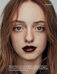 Lara Burger's Instagram, Twitter & Facebook