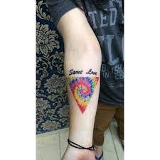 Born dead tattoo inspired skateboard socks. Sem Nenhum Efeito Triangletattoo Tiedye Tie Dye Tie Dye Tattoo Tattoos Top Tattoos
