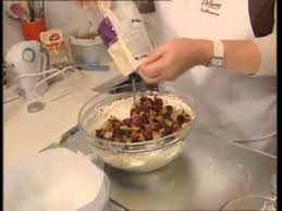 Simple Christmas Cake Youtube Christmas Cakes Easy Christmas Cake Simple Christmas