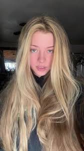 Mariah Snow (@fashizzlemarizzle)