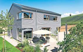 Gemeinsam mit einem architekten werden die kundenwünsche auf papier gebracht. Schworer Haus Hohenstein Oberstetten Co2 Neutrale Fertighauser