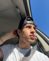 Derek Martinez (@derek_mtz) • Instagram photos and videos