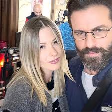 الممثلة باميلا الكيك هل هي مسلمة تعرف على ديانة النجمة و زوجها الحقيقي و عمرها و جنسيتها و مشكلتها مع نادين نسيب نجيم و يوسف الخال و مسلسلاتها و أعمالها. Ø¯ÙØ§ØªØ± Ø§Ù„Ù…Ø§Ø¶ÙŠ ØªØ¹ÙŠØ¯ ÙƒÙŠÙ…ÙŠØ§Ø¡ ÙŠÙˆØ³Ù Ø§Ù„Ø®Ø§Ù„ ÙˆØ¨Ø§Ù…ÙŠÙ„Ø§ Ø§Ù„ÙƒÙŠÙƒ Ù†ÙˆØ§Ø¹Ù…