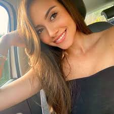 Aly Carradori Officiel