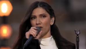 A tempo perso: testo e significato del nuovo singolo di Elisa