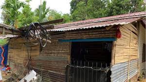 Rumah agar bisa terlihat lebih menarik maka perlu dibangun dengan menggunakan denah. Viral Rumah Sederhana Berlantai Tanah Ini Bagian Dalamnya Bikin Melongo Hot Liputan6 Com