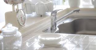 Comment Utiliser Le Bicarbonate De Soude Pour Degraisser Et Nettoyer Les Surfaces Avec Images Bicarbonate De Soude Bicarbonate De Soude Cuisine Trucs Et Astuces Maison