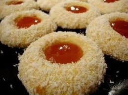 Ingredients Pour Une Cinquantaine De Petits Sables 150 Gde Beurre Ramolli 150 G De Sucre Glace 1 Cuiller Sable A La Confiture Gateau Coco Gateaux Et Desserts