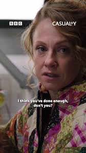 Ever wondered how we're filming busy scenes in the ED whilst keeping  everyone two metres apart? 🏥 Check out this video to see how our clever  team are...