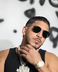 De chamaquito may decía Pusho no te dejes por eso me jodo con los grandes  como Rodman🎵🎵 #CallePeroElegante🤘🏼💯 #FirtsPick💿  https://youtu.be/DDiPTH5zojU