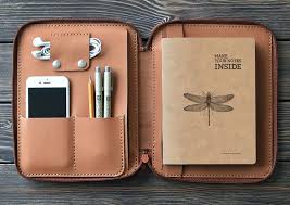 40 Gift Ideas For Architects And Interior Designers In 2020 Leather Gifts Corporate Gifts Designer Gifts
