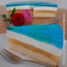 Rezept Fur Eine Kreative Blue Hawaii Torte Mit Vanillepudding Curacao Biskuitteig Schicht Rezept Hawaii Kuchen Kuchen Und Torten Kuchen