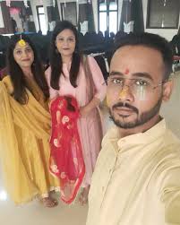 Haldi Function🙂🙂 . #haldiceremony #haldioutfit #haldiceremony💛  #yellowdress #enjoyment #siblingsfun #cousinsquad @indya