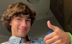 Ultimate Guide to Baylen Levine Haircut Styles: Get the Goofy Look!