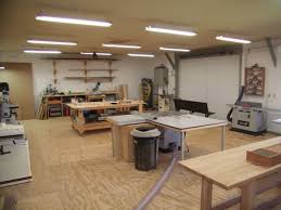 Wood Shop Layout Ideas If You Want To Learn Wood Working Wood Shop Shop Layout Workshop Layout