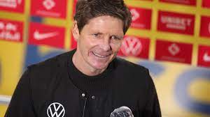 Voici le profil de l'entraîneur : Vfl Wolfsburg Trainer Oliver Glasner Vermeidet Bekenntnis