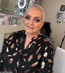 From wikipedia, the free encyclopedia. Linda Nolan Gives Herself A Glamorous Makeover And Debuts A Blonde Bob Hairstyle Oltnews