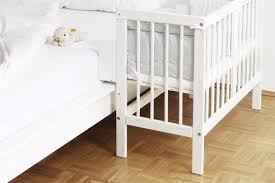 Lange haben wir nach einem beistellbett gesucht, aber von der konkurrenz passten die betten entweder nicht an den breiten. Ikea Malm Beistellbett Hohenverstellbar Ikea Malm Bett Beistellbett Ikea Babybett