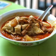 Their yellow noodle is one of their top sellers and it is amazing to see how quickly the dough is mixed and pressed into sheets before being cut into noodles, cooked. Heng Kee Curry Chicken Noodles Home Facebook