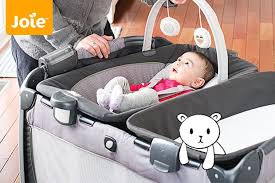 Le Lit Pliant Bebe Avec Transat Et Table A Langer Excursion Change Bounce Par Joie