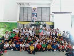 For more information and source, see on this link : Learning Via The Newspaper The Star