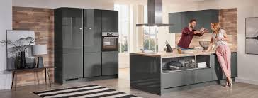 Die höhe der arbeitsplatten und kochfelder in der küche können ergonomisch angepasst werden, um das kochen und backen angenehmer zu machen. Kuchenplanung Die Ideale Arbeitshohe Bestimmen