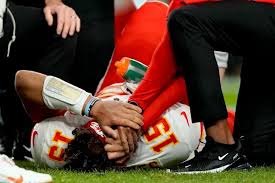 Patrick Mahomes' path to Super Bowl included injury scare - Yahoo Sports