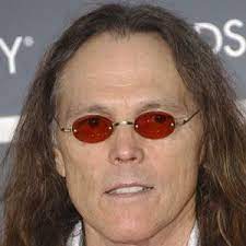 See full list on wealthypersons.com Timothy B Schmit Age Bio Faces And Birthday