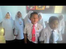 Setiap tahun ada kenaikan kelas. Budak Melayu Nyanyikan Lagu Selamat Hari Jadi Dalam Bahasa Tamil Youtube