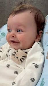 Baby lights up after hearing Harry Styles song