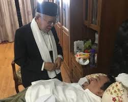 Anda sedang membaca nasehat al habib abdurrahman bin ahmad assegaf | silahkan like & follow seorang lelaki yang sedang dirundung kesedihan datang menemui khalifah ali bin abi thalib, ia pun berkata; Kh Ma Ruf Amin Dapat Restu Habib Ali Bin Abdurrahman Assegaf Okezone Nasional
