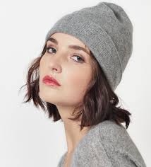 La boutique le comptoir du cachemire est située au coeur de paris, dans le quartier de la madeleine au 34 bis rue vignon 75009 paris. Bonnet Cachemire Femme Madluv Sadie