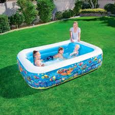 Ada kurang lebih 20 kolam renang yang nyaman dan aman digunakan untuk aktifitas renang. 8 Rekomendasi Kolam Renang Anak Biar Bisa Main Air Di Rumah Bukareview