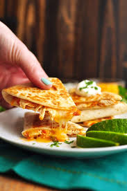 Quick Chicken Quesadillas Ease And Carrots Recipe Quick Chicken Chicken Quesadilla Recipe Mexican Food Recipes