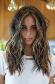 Bei Diesem Braun Geht Es Um Meine Naturliche Farbe Haarschnitt5 Tk Haarschnitt Ideen Hair Styles Medium Hair Styles Hair Color Balayage