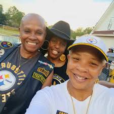 Halftime broadcast made me cry. Y'all did great! #forevertothee