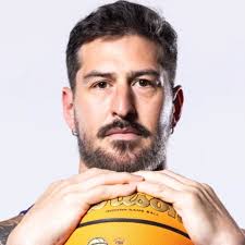 Nico Romano cambió de equipo y quedó cerca del récord de representatividad  en la Liga Nacional. Lee la nota completa en nuestras historias o en  junin24.com