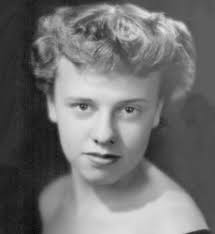 Julia Branham's Instagram, Twitter & Facebook