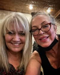 liz brooks erickson drury (@lizbrooks_style) • Instagram photos and videos